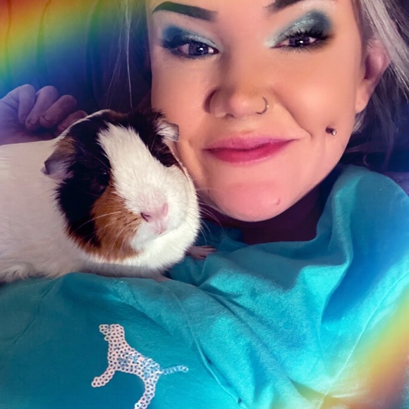 Meet your Posher, Amanda - Picture 8 of 16